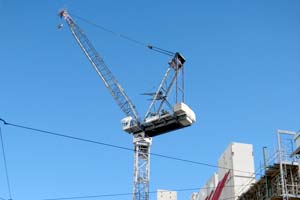 Luffing jib tower crane